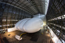 بالصور.. شاهد”Airlander 10″ أكبر طائرة على وجه الأرض