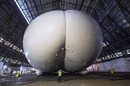 بالصور.. شاهد”Airlander 10″ أكبر طائرة على وجه الأرض
