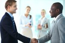 كيف تترك انطباعاً جيداً أمام الآخرين لكي يتذكروك دائماً