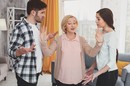 شماريخ مُطفأة وشخص يطلب ضبط حماته.. أطرف بلاغات رأس السنة في برلين