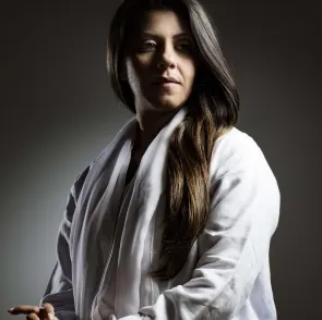 رائدة اليوغا السعودية نوف المروعي: التوازن يبدأ من الداخل.. وطموحي أن تدخل اليوغا كل بيت