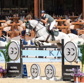 الفارس السعودي عبدالله الشربتلي:  التحدي هو ما يصنع البطل.. وحين أرفع علم بلادي تزول كل متاعبي