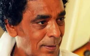 طلاق محمد منير بعد زواج استمر 50 يوماً