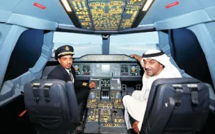 طيران الإمارات تتيح قيادة إيرباص 380 في مول دبي