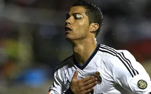 ساحر إفريقي: أنا السبب وراء إصابة رونالدو