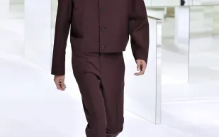 4 قطع أساسية لتجديد خزانة الربيع.. 