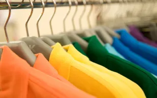 الخليجي ينفق على الملابس 10 أضعاف ما يدفعه البريطاني