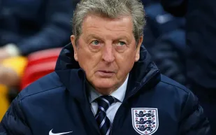 مدرب إنجلترا فقد الوعي لحظة هدف سواريز الثاني