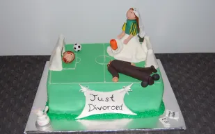 كيكة الطلاق موضة جديدة للاحتفال بالانفصال..بالصور