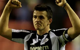 جدال حاد على تويتر بين لاعب انكليزي وأخر اسرائيلي بسبب عدوان غزة