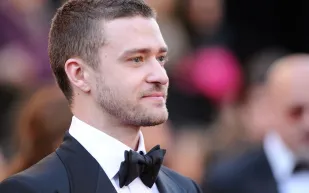 مشاهير تباهوا بدعمهم للكيان الصهيوني