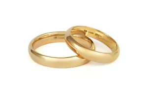 4 نساء يمنع على السعودي الزواج منهن