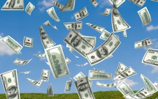 السماء تمطر نقودا في فرانكفورت!!!