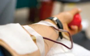 سعودية تتبرع بكليتها لزوجها لتثبت حبها له