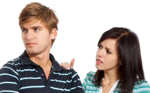 استبدادك بالرأي عزيزي الرجل.. ينفر حواء منك!