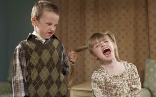 بريطانيا تفتح مدرسة "للمشاغبين" فقط