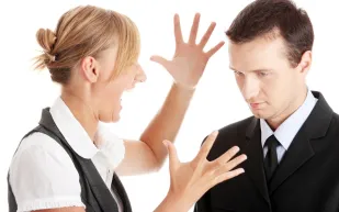 عزيزي آدم.. تجاهلها تعشقك