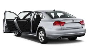 بالفيديو..افضل طريقة لفتح باب سيارتك في حال نسيت المفتاح بداخلها