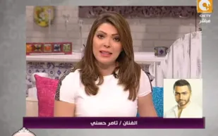 مذيعة مصرية تحلق شعرها على الهواء