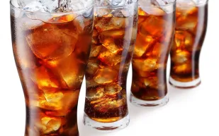 المشروبات الغازيّة أداة للشيخوخة المبكرة!