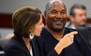 أو جى سيمبسون يعتنق الإسلام