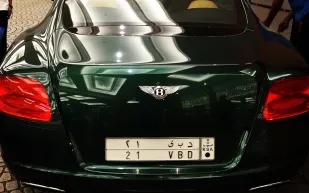 بالصور: سيارة سعودية بلوحة دبي!!