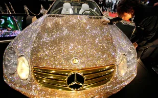 بالصور..تعرف على نسخة الماس السعودية التي تكلفك ألف دولار إذا لمستها فقط