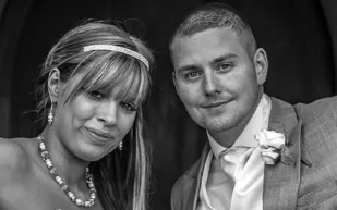 بريطانية تدّعي الإصابة بالسرطان لتجمع تكاليف زفافها