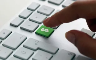 أربع استراتيجيات رئيسية لـ كسب المال عن طريق الإنترنت