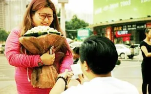 شاب يزيد من وزن صديقته لسبب غاية في الغرابة