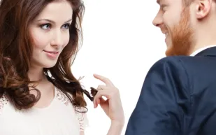 أول 7 صفات جمالية تجذب انتباه الرجال في النساء