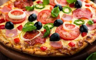 مطعم إسرائيلي يقدم البيتزا متبلة بــ"المخدرات"