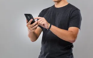 تعرّف على أخطر 5 هواتف ذكية على مُخّك