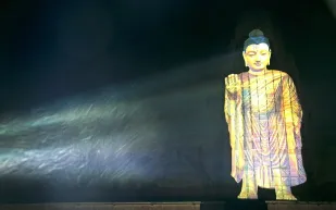 بالصور.. مليونير صيني يستعيد تمثال بوذا الذي دمرته طالبان بصورة ثلاثية الأبعاد