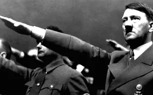 شاهد الصورة التي أراد “هتلر” اخفاءها من العالم