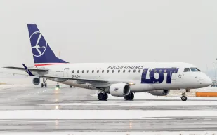 هجوم إلكتروني يجبر الخطوط الجوية البولندية على إلغاء 10 رحلات