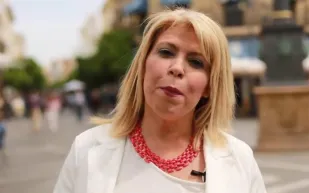 بالصور:حذاء مسؤولة اسبانية يجتاح مواقع التواصل