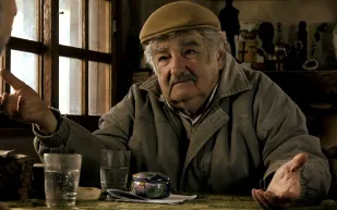 من هو افقر رئيس دولة في العالم؟