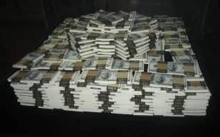 السماء تمطر مليون دولار في بوليفيا