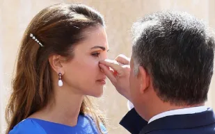 بالصور: مقتطفات نادرة من حياة ملكة الأردن