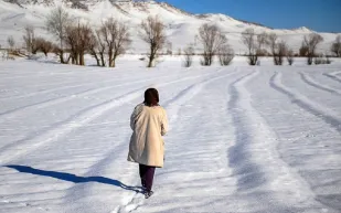 بالصور :مسيحية وحيدة في قرية إيرانية تصارع للبقاء