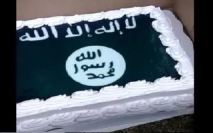 شركة أميركية تزين قالب حلوى بعلم "داعش"! 