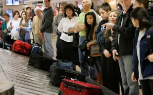 ماذا تفعل إذا فقدت حقائبك في المطار؟