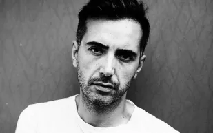 مبدع ازياء "تودز" لـ"الرجل" : الرجل الشرقي يحمل ذوقاً رفيعاً