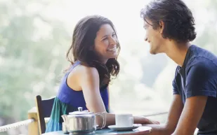 10 صفات مشتركة للرجال الذين تفضلهم المرأة