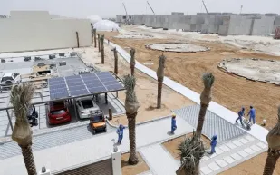 هل يمكن أن تحل الطاقة الشمسية مكان الوقود في الإمارات؟