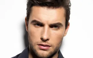 الرجل الوسيم يفوز بتسامح المرأة وعفوها أكثر من غيره