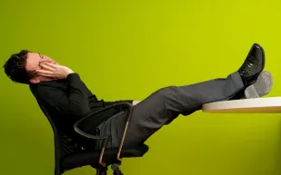 للكسالى فقط.. 8 وظائف عالية الأجر قليلة الجهد!