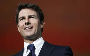 بالصور..نجوم بلغوا الخمسين... وجاذبيتهم لا تأفل 