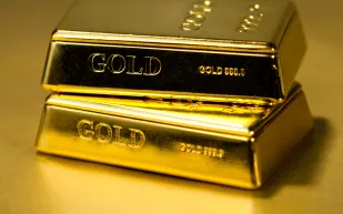 باحثون سويسريون يصنعون الذهب من الهواء والحليب